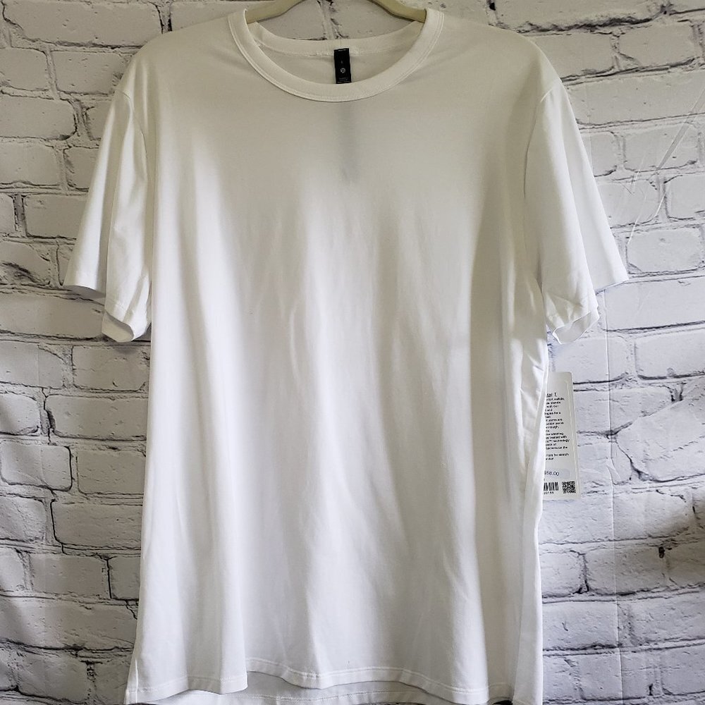 Lululemon The Fundamental Tee
